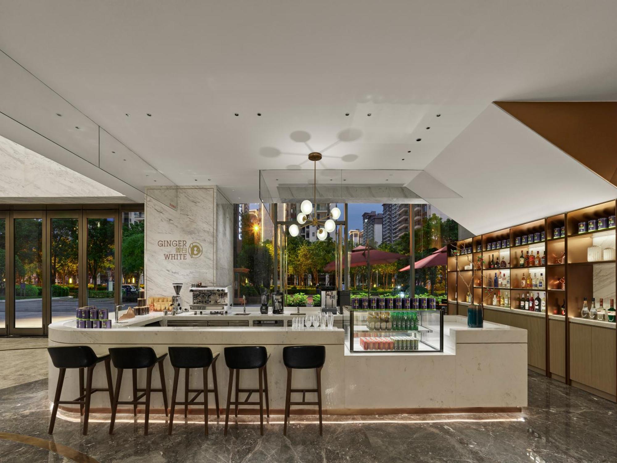 Отель Doubletree By Hilton Nanning Wuxiang Экстерьер фото