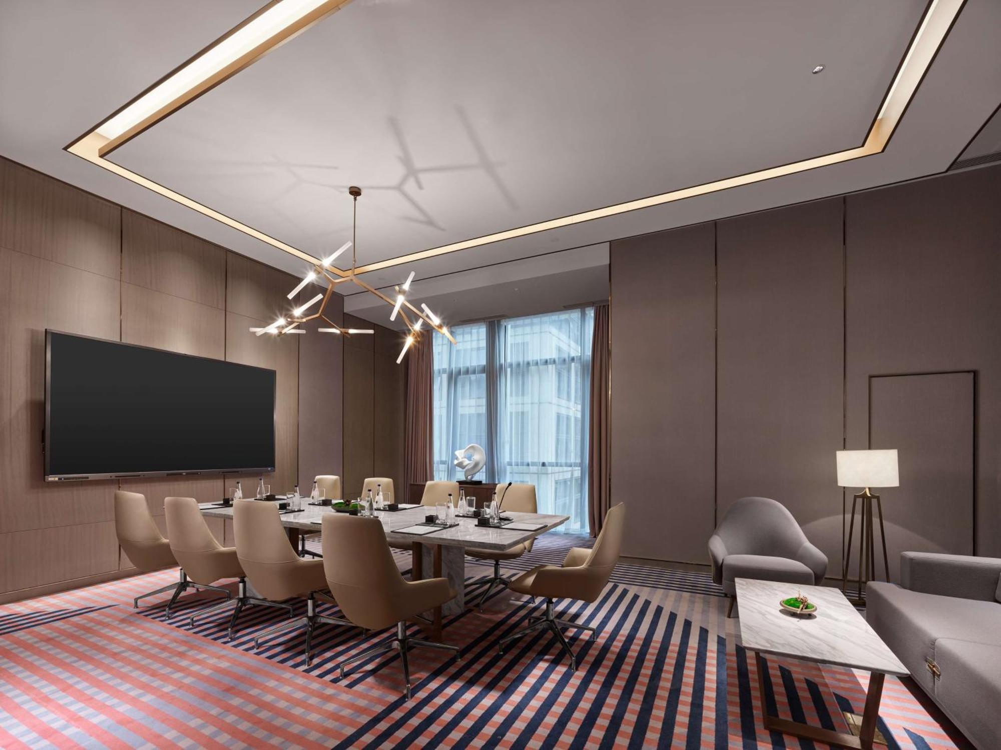 Отель Doubletree By Hilton Nanning Wuxiang Экстерьер фото